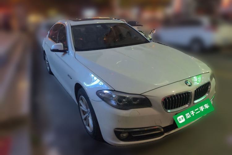 Used BMW 5 Series 2013 520Li Elegant Edition Front Right 45 Deg