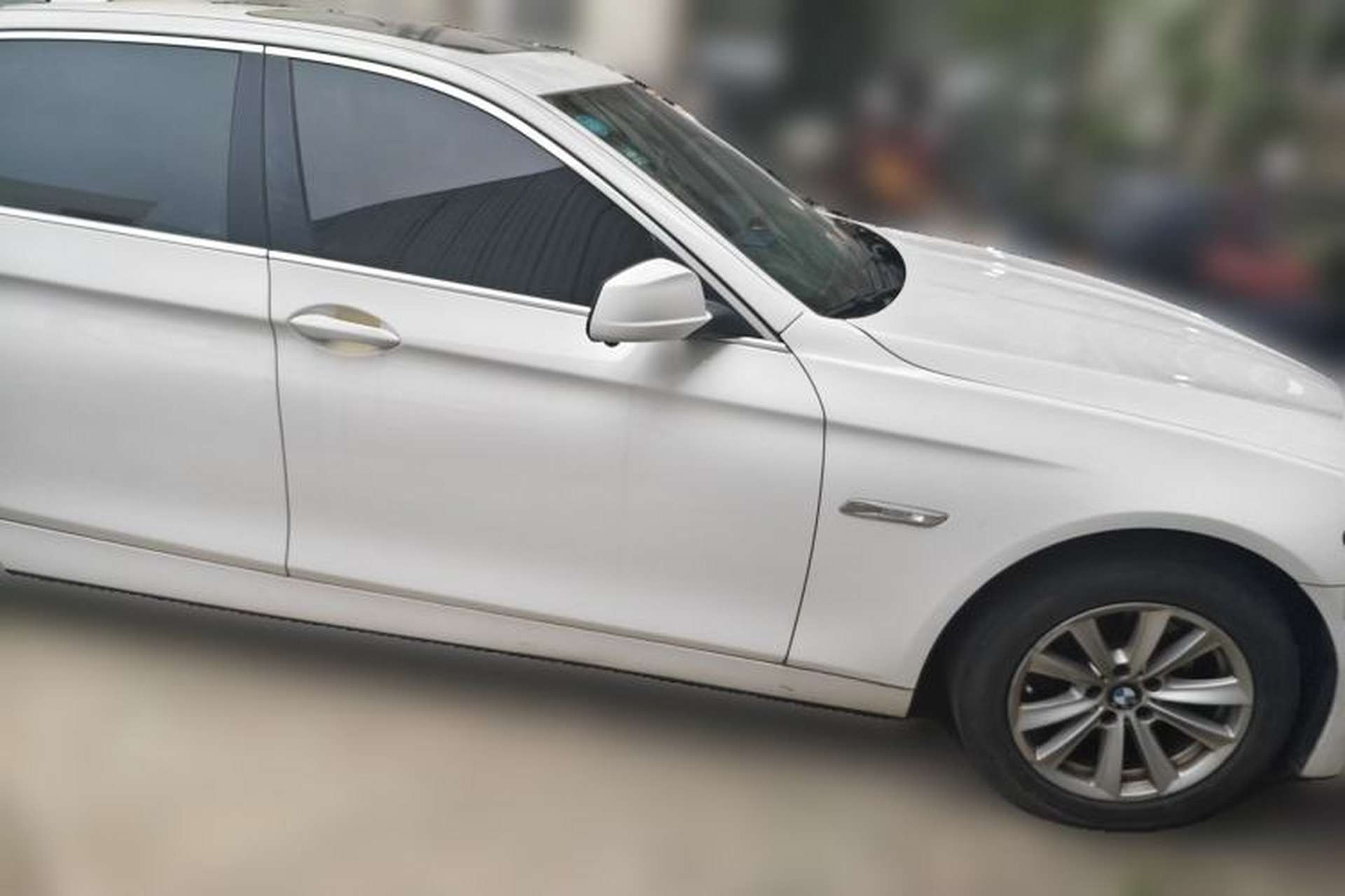 Used BMW 5 Series 2013 525Li Leading Model Front Right 45 Deg