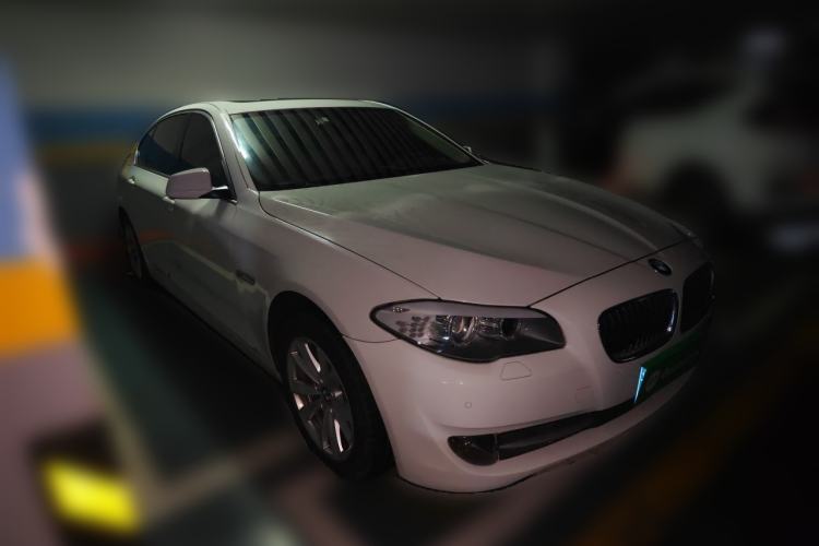 Used BMW 5 Series 2013 525Li Luxury Model Front Right 45 Deg