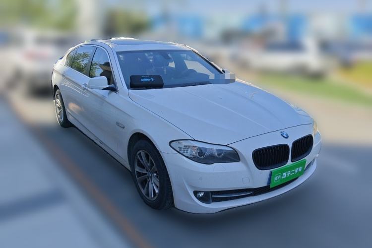 Used BMW 5 Series 2013 520Li Elegant Edition Front Right 45 Deg