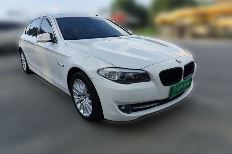 Used BMW 5 Series 2013 525Li Luxury Model Front Right 45 Deg