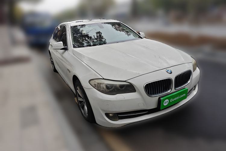 Used BMW 5 Series 2013 520Li Elegant Edition Front Right 45 Deg