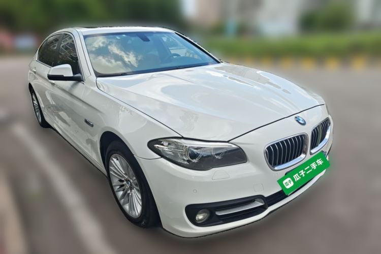 Used BMW 5 Series 2013 525Li Leading Model Front Right 45 Deg