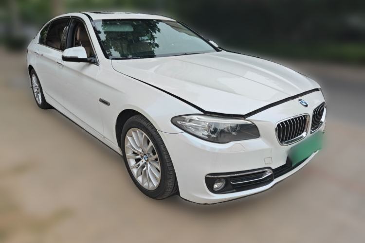 Used BMW 5 Series 2013 525Li Luxury Model Front Right 45 Deg