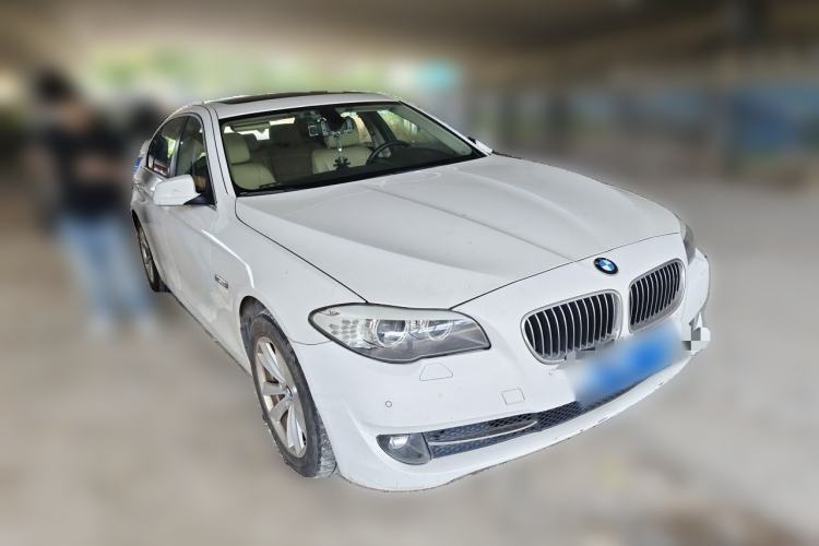 Used BMW 5 Series 2013 525Li Luxury Model Front Right 45 Deg