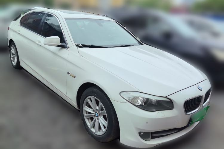 Used BMW 5 Series 2013 525Li Luxury Model Front Right 45 Deg