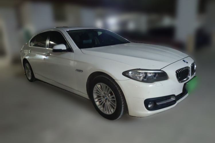 Used BMW 5 Series 2013 525Li Leading Model Front Right 45 Deg