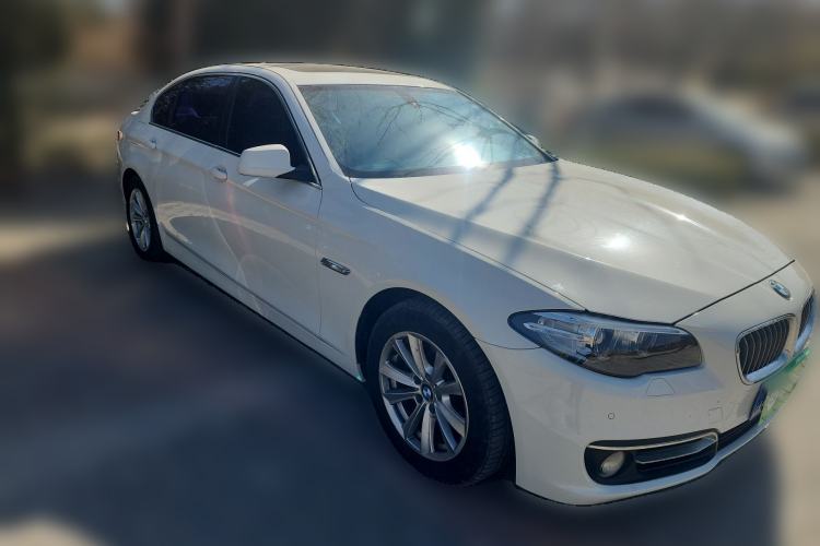 Used BMW 5 Series 2013 525Li Luxury Model Front Right 45 Deg