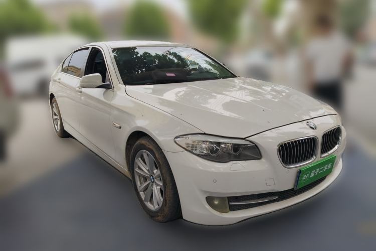 Used BMW 5 Series 2013 525Li Leading Model Front Right 45 Deg