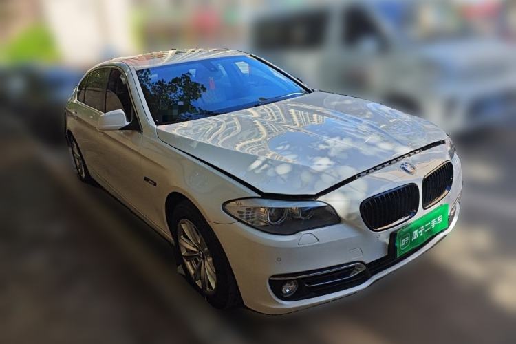 Used BMW 5 Series 2013 520Li Elegant Edition Front Right 45 Deg