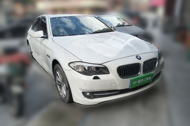 Used BMW 5 Series 2013 525Li Leading Model Front Right 45 Deg