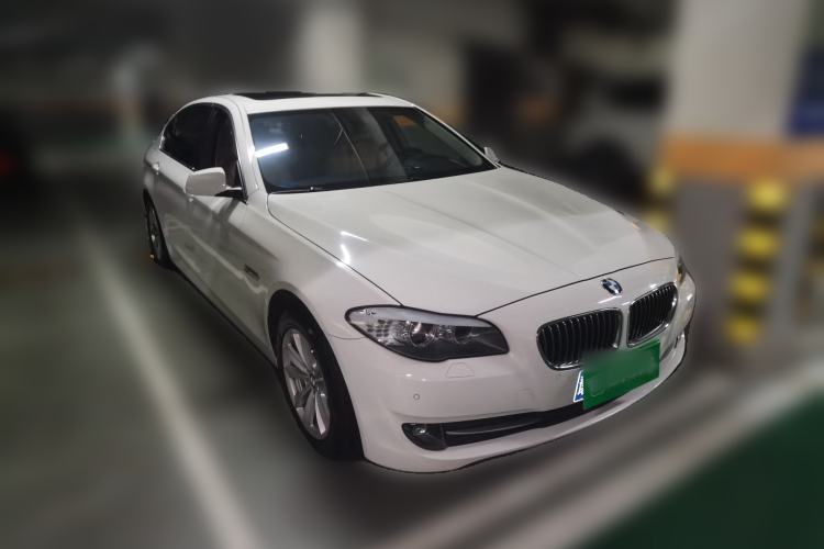 Used BMW 5 Series 2013 525Li Luxury Model Front Right 45 Deg