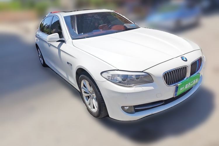 Used BMW 5 Series 2013 520Li Elegant Edition Front Right 45 Deg