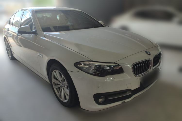 Used BMW 5 Series 2013 520i Elegant Edition Front Right 45 Deg