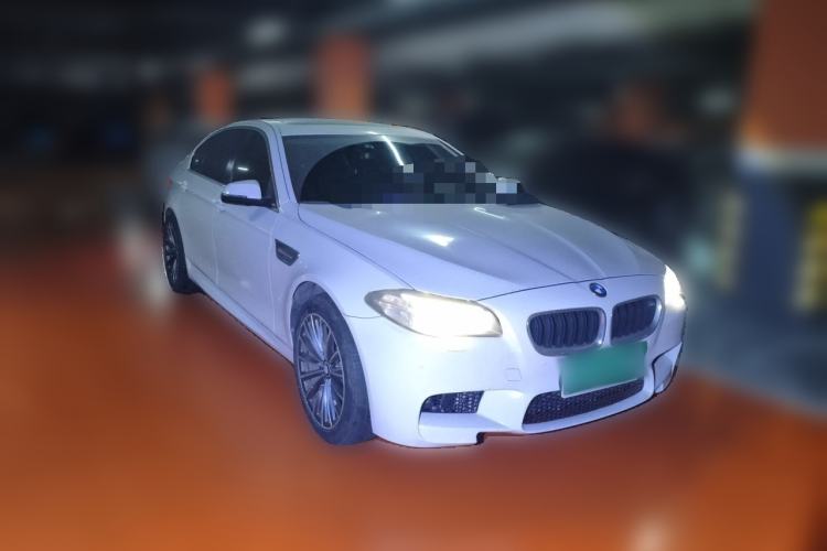 Used BMW 5 Series 2013 520Li Elegant Edition Front Right 45 Deg