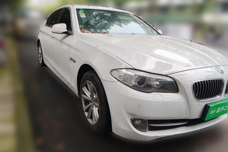 Used BMW 5 Series 2013 525Li Leading Model Front Right 45 Deg