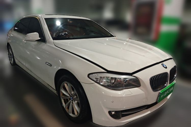 Used BMW 5 Series 2013 520Li Elegant Edition Front Right 45 Deg