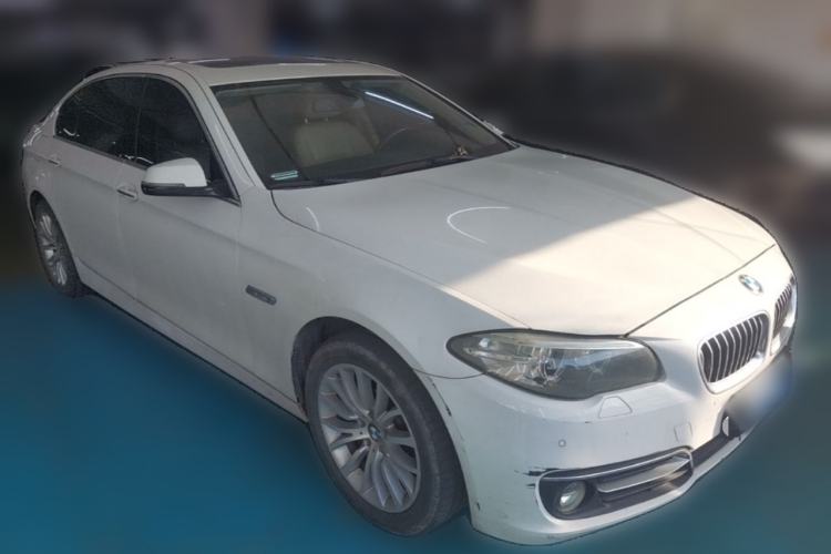 Used BMW 5 Series 2013 525Li Luxury Model Front Right 45 Deg