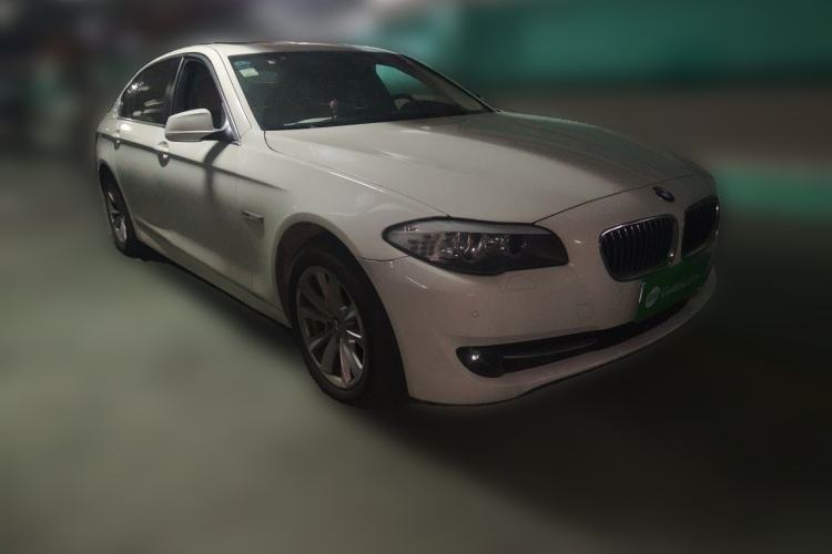 Used BMW 5 Series 2013 525Li Luxury Model Front Right 45 Deg