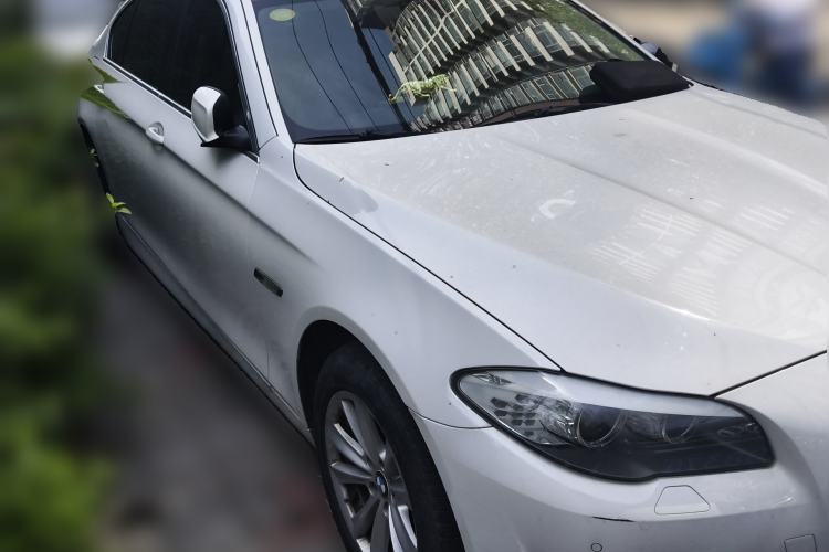 Used BMW 5 Series 2013 525Li Luxury Model Front Right 45 Deg