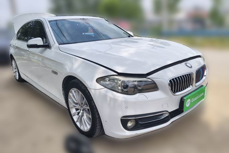 Used BMW 5 Series 2013 525Li Luxury Model Front Right 45 Deg