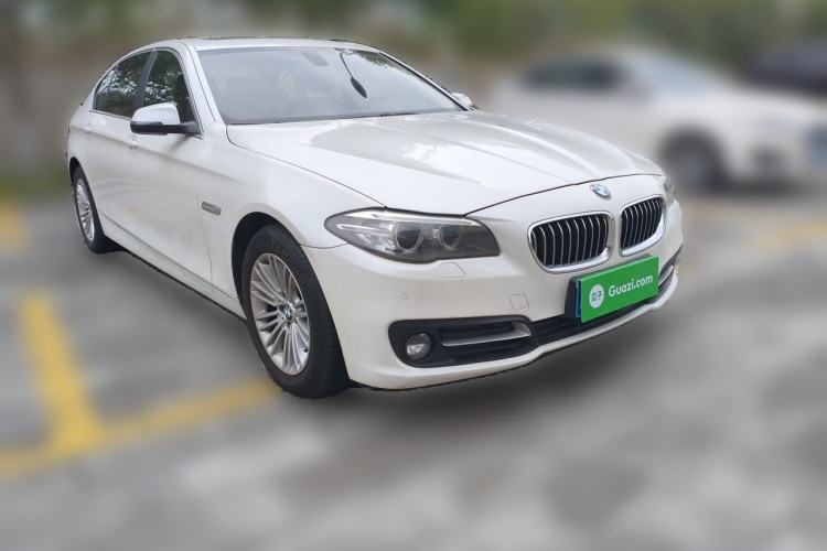 Used BMW 5 Series 2013 525Li Leading Model Front Right 45 Deg