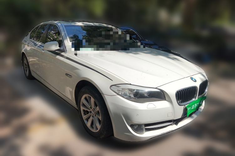 Used BMW 5 Series 2013 525Li Leading Model Front Right 45 Deg
