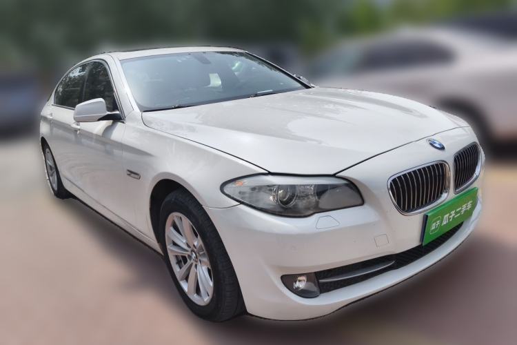 Used BMW 5 Series 2013 525Li Leading Model Front Right 45 Deg
