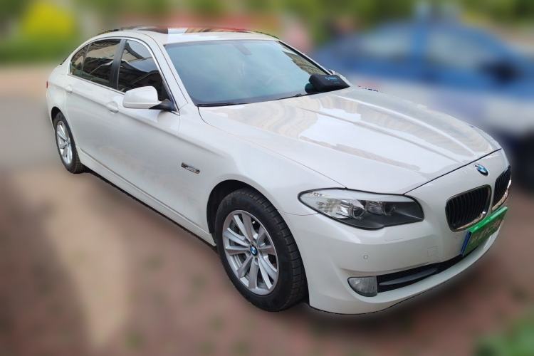 Used BMW 5 Series 2013 520Li Elegant Edition Front Right 45 Deg