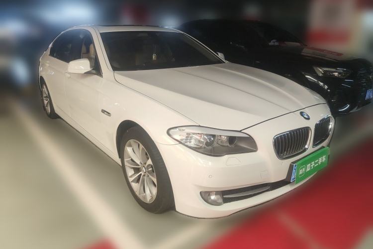 Used BMW 5 Series 2013 530Li Leading Model Front Right 45 Deg