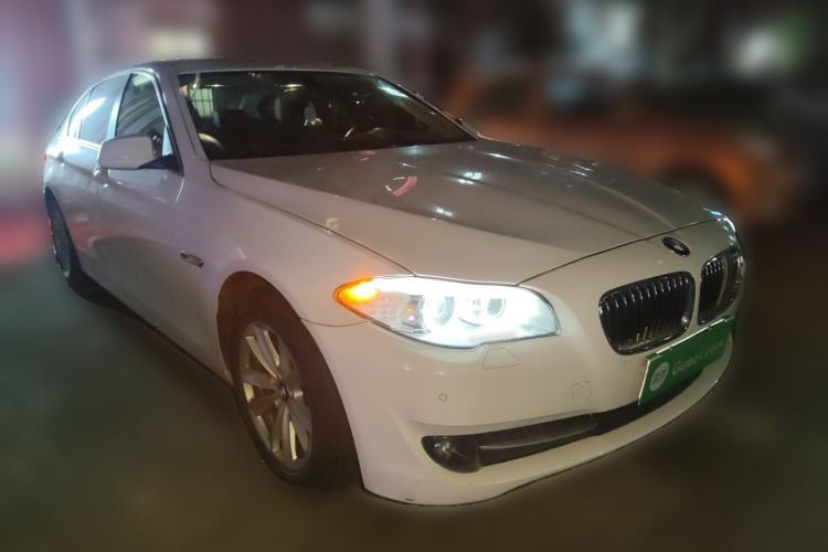 Used BMW 5 Series 2013 520i Elegant Edition Front Right 45 Deg