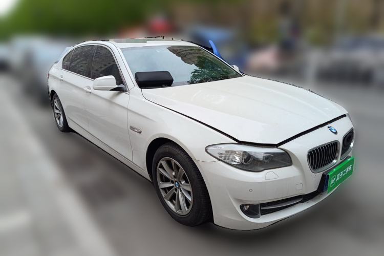 Used BMW 5 Series 2013 525Li Luxury Model Front Right 45 Deg