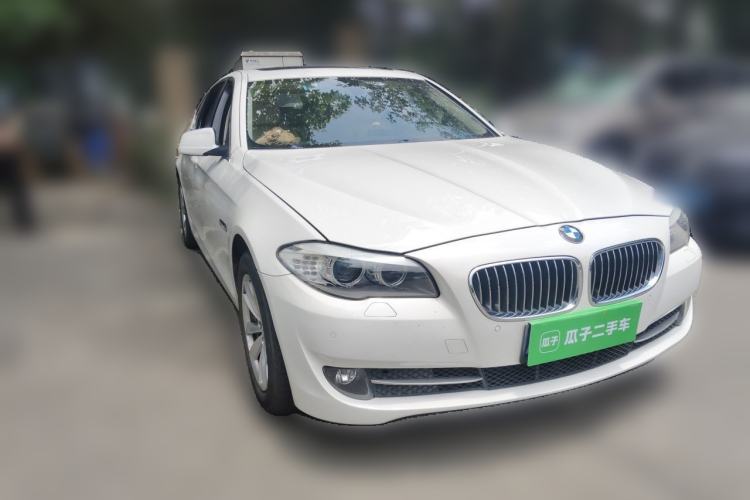 Used BMW 5 Series 2013 525Li Leading Model Front Right 45 Deg
