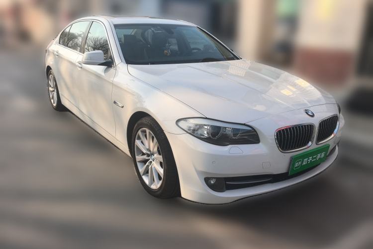 Used BMW 5 Series 2013 530Li Leading Model Front Right 45 Deg