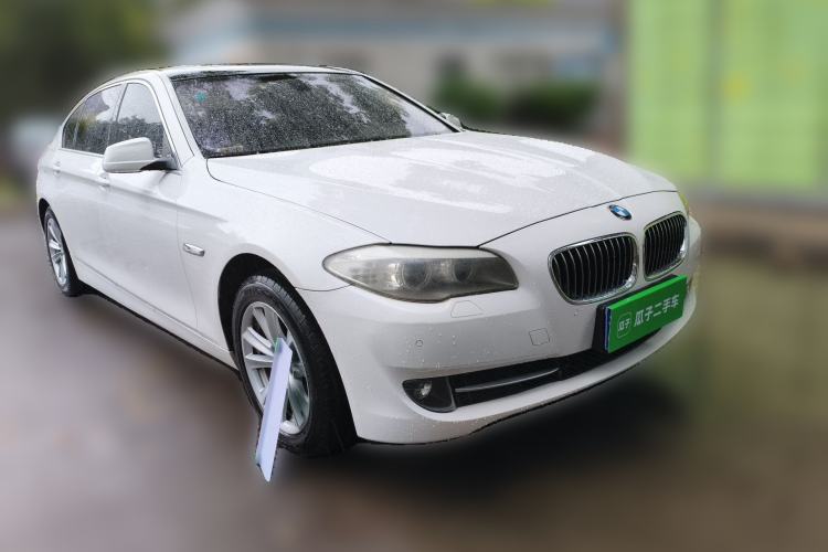 Used BMW 5 Series 2013 520Li Elegant Edition Front Right 45 Deg