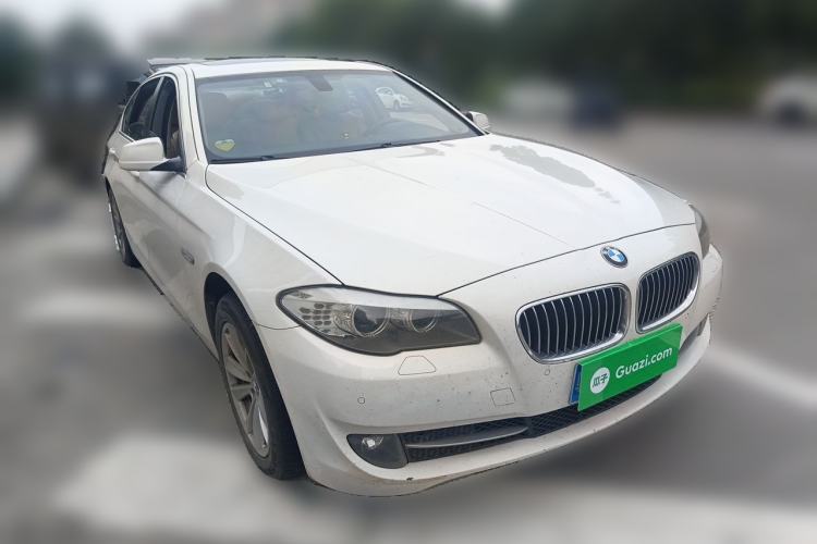 Used BMW 5 Series 2013 525Li Luxury Model Front Right 45 Deg