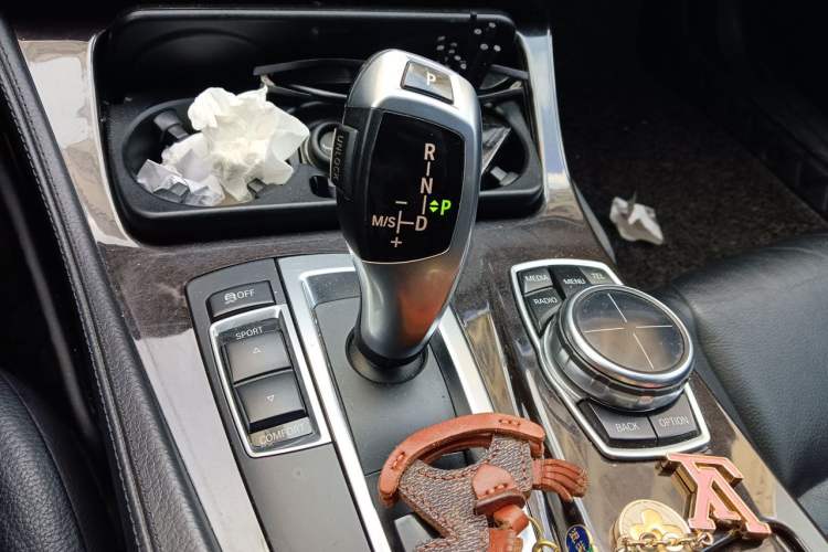 Used BMW 5 Series 2013 525Li Luxury Model Gear Lever