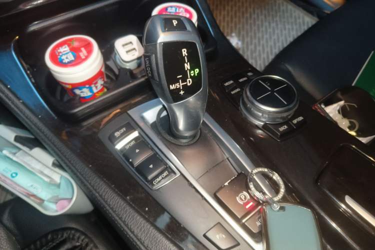 Used BMW 5 Series 2013 525Li Luxury Model Gear Lever