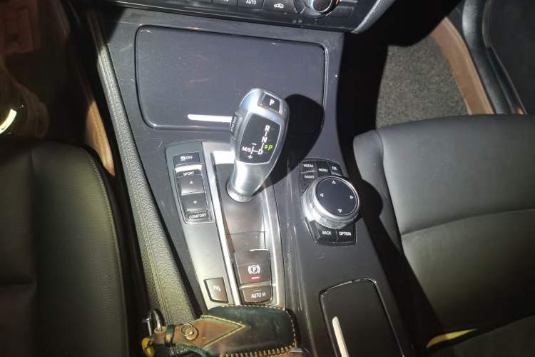 Used BMW 5 Series 2013 520Li Elegant Edition Gear Lever