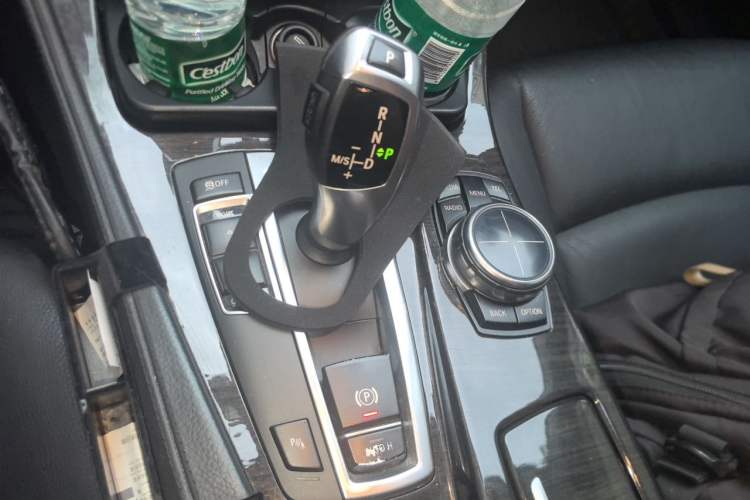 Used BMW 5 Series 2013 530Li Leading Model Gear Lever