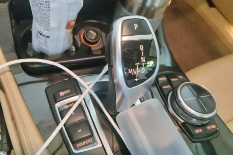 Used BMW 5 Series 2013 535Li Luxury Model Gear Lever
