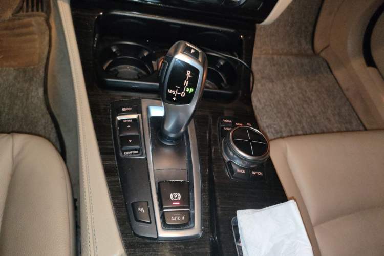 Used BMW 5 Series 2013 530Li Leading Model Gear Lever