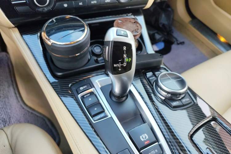 Used BMW 5 Series 2013 525Li Luxury Model Gear Lever