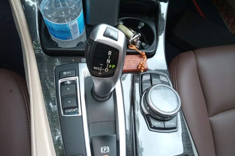 Used BMW 5 Series 2013 530Li Leading Model Gear Lever