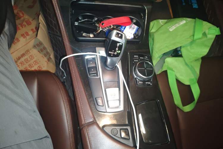 Used BMW 5 Series 2013 525Li Luxury Model Gear Lever
