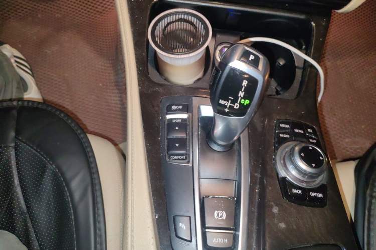 Used BMW 5 Series 2013 525Li Leading Model Gear Lever