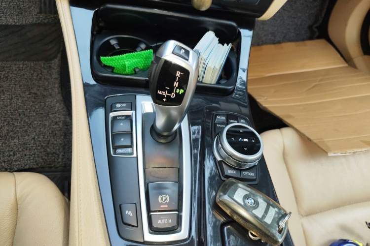 Used BMW 5 Series 2013 520Li Elegant Edition Gear Lever