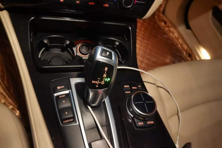 Used BMW 5 Series 2013 525Li Luxury Model Gear Lever