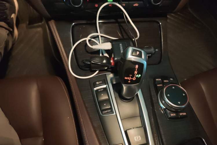 Used BMW 5 Series 2013 525Li Zhuole Edition Gear Lever
