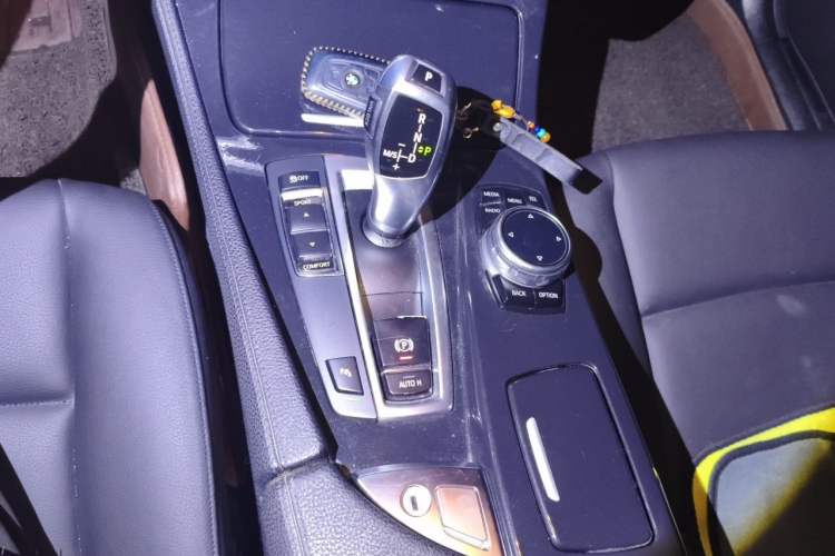 Used BMW 5 Series 2013 520Li Elegant Edition Gear Lever